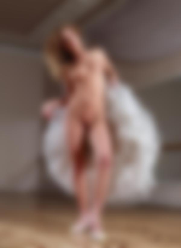 Gambar # 11 dari galeri Ira D menari telanjang