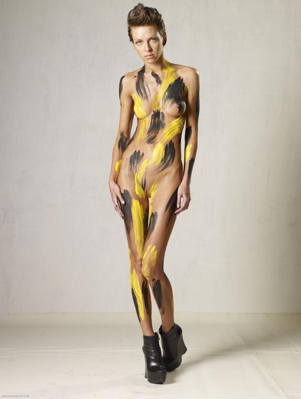 Imagem #1 da galeria Olena O preto e amarelo